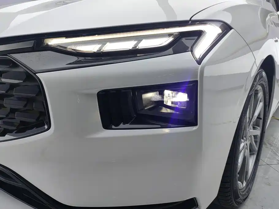 Ford Mondeo — миниатюра 5