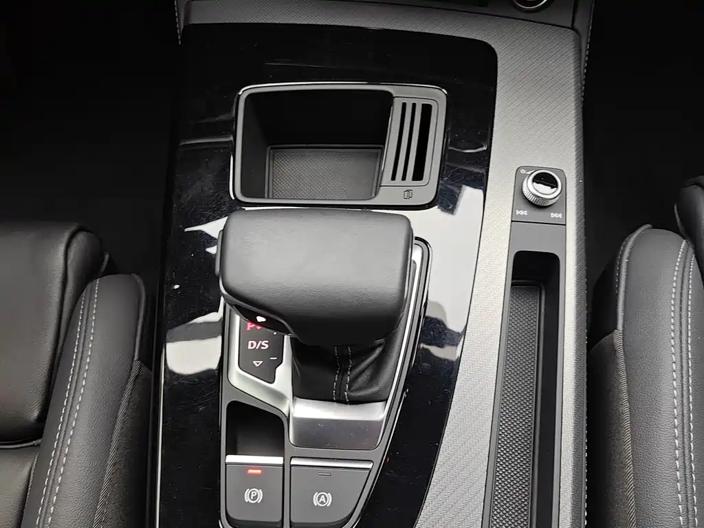 Audi Q5L — миниатюра 15