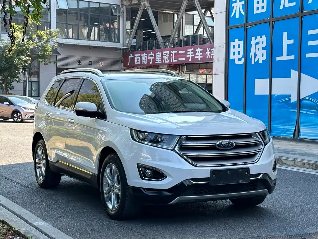 Ford Edge — миниатюра 3
