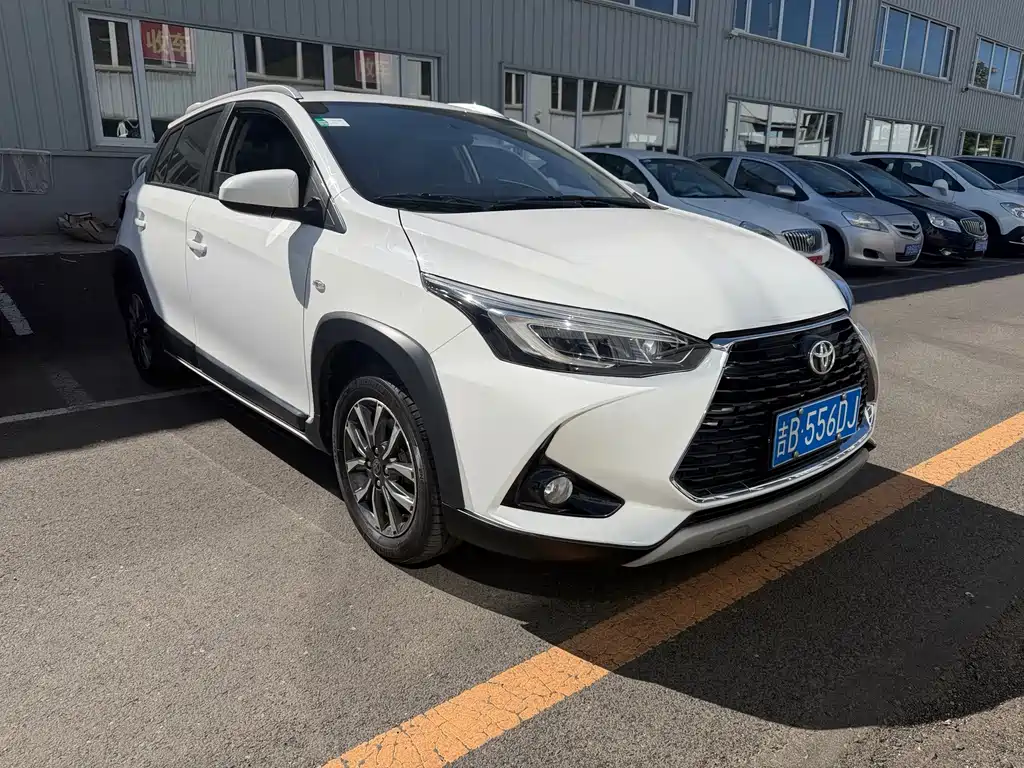 Toyota Yaris L — миниатюра 3