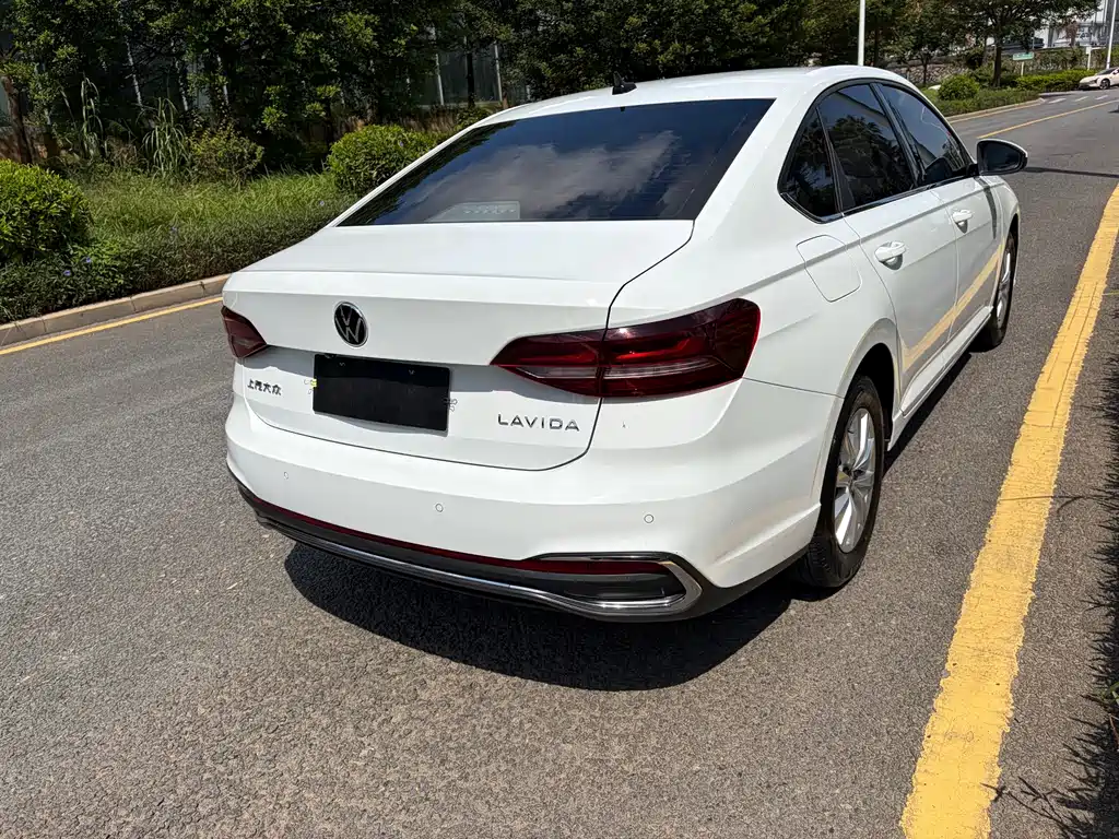 Volkswagen Lavida — миниатюра 14