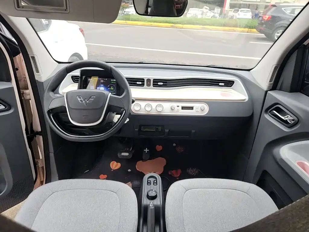Wuling MINIEV — миниатюра 10