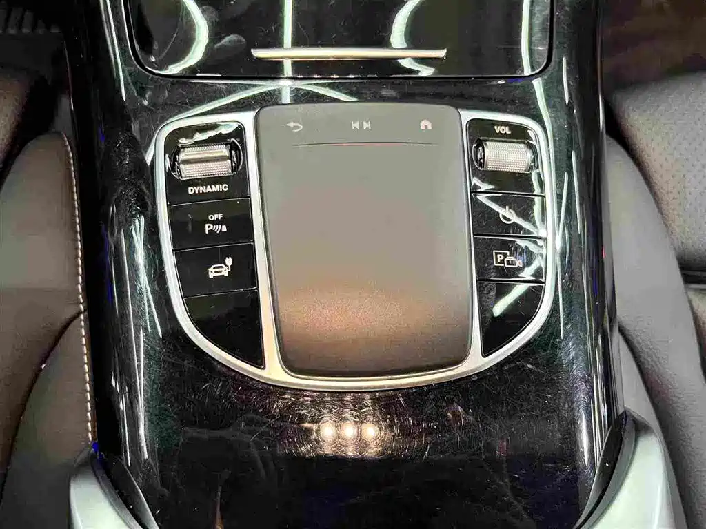 Mercedes-Benz EQC — миниатюра 26