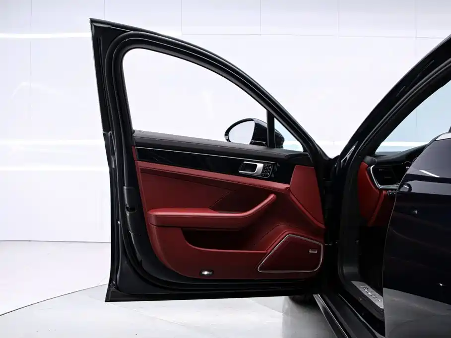 Porsche Panamera — миниатюра 13