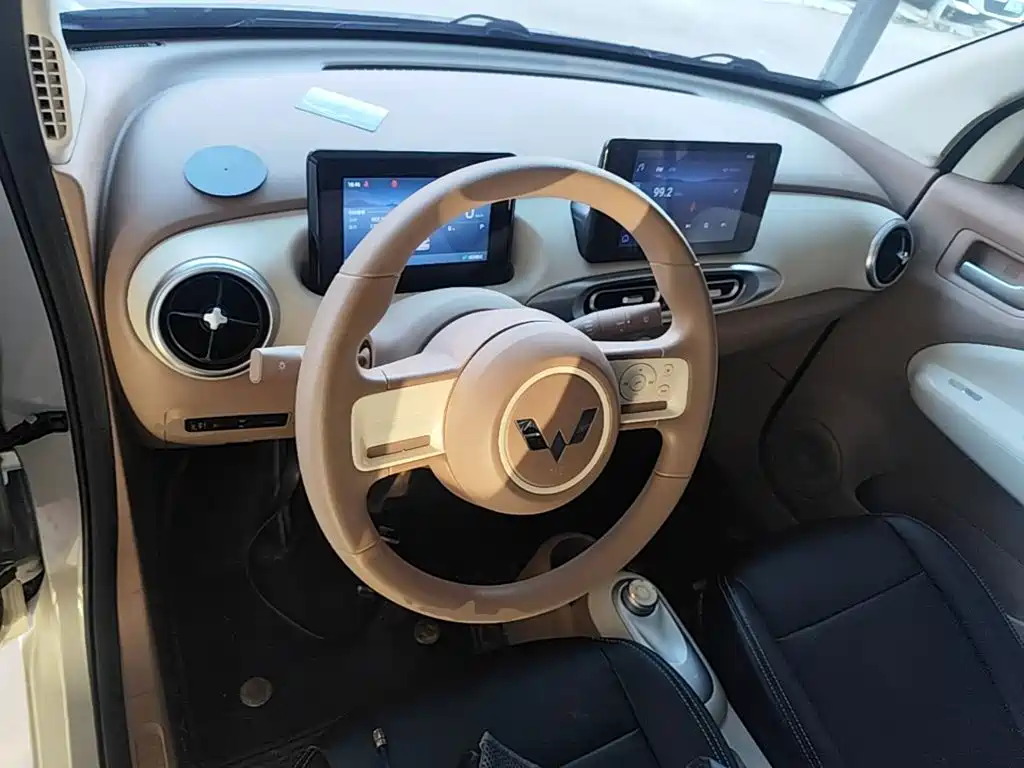 Wuling MINIEV — миниатюра 10