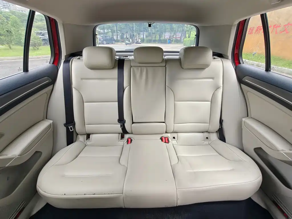 Volkswagen Golf — миниатюра 14