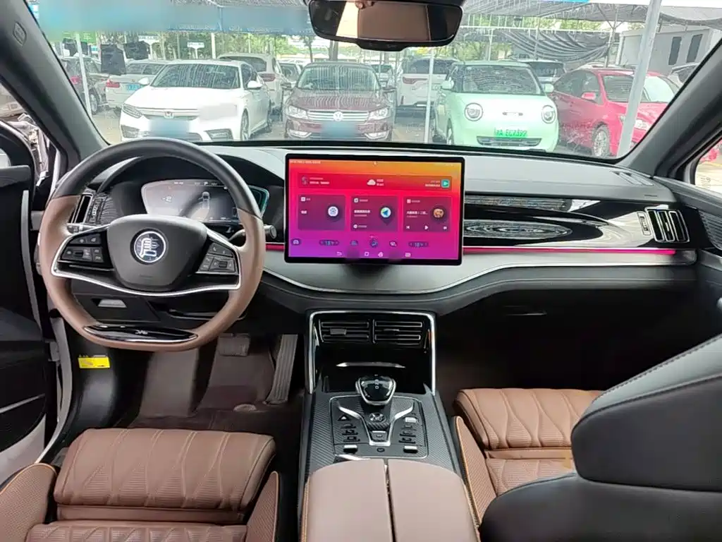BYD Tang New Energy — миниатюра 10
