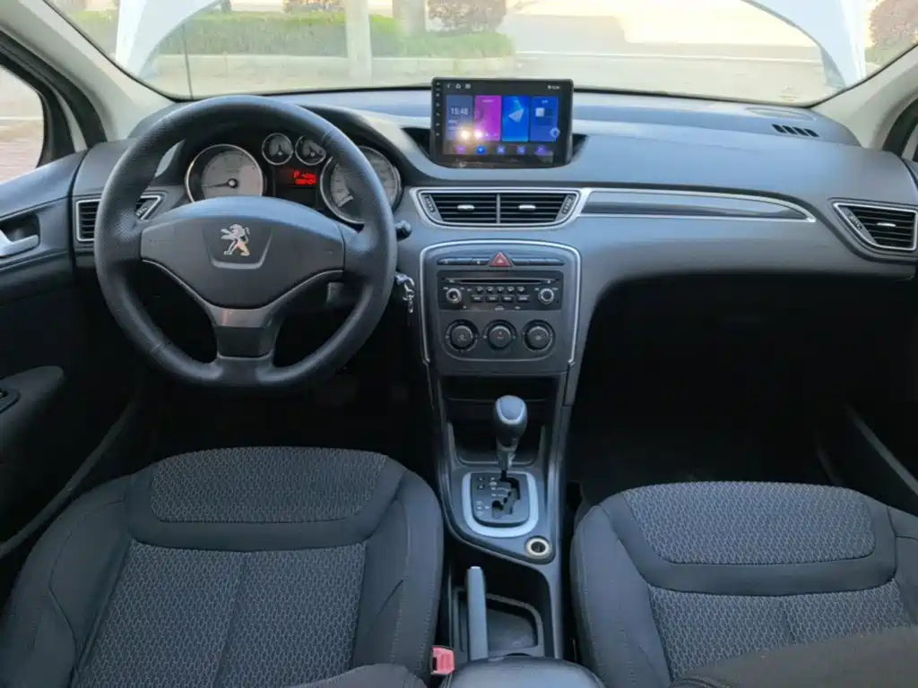 Peugeot 308 — миниатюра 10
