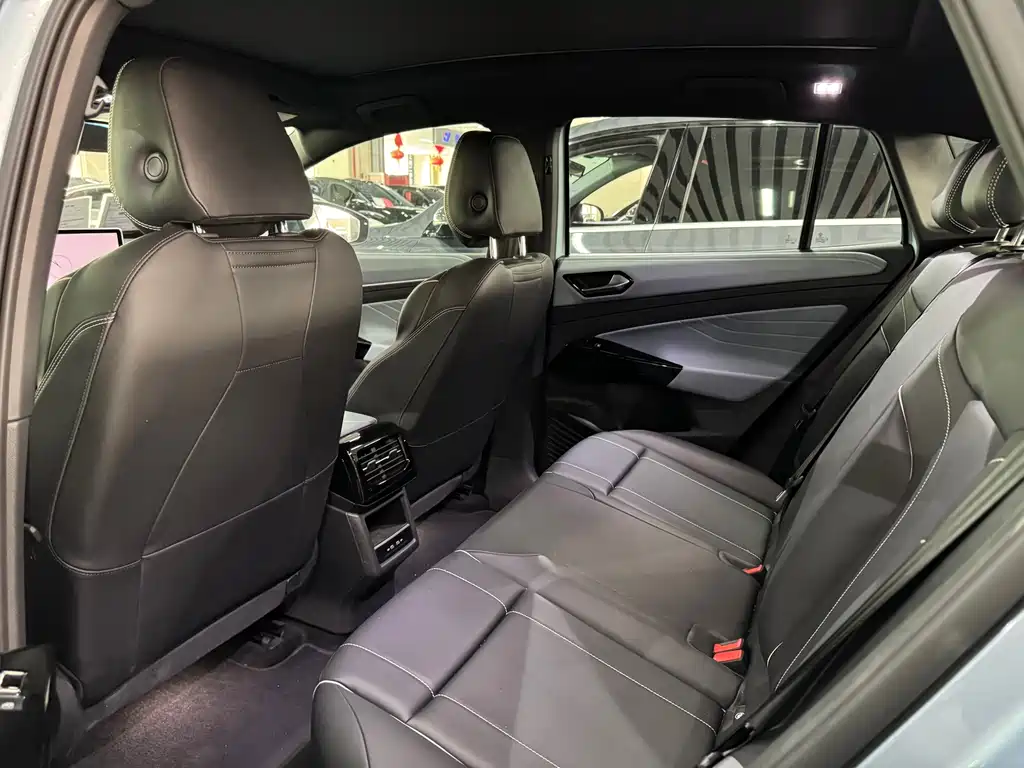 Volkswagen ID.4 X — миниатюра 8