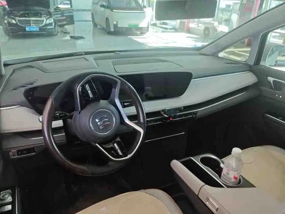 Buick GL8 — миниатюра 2