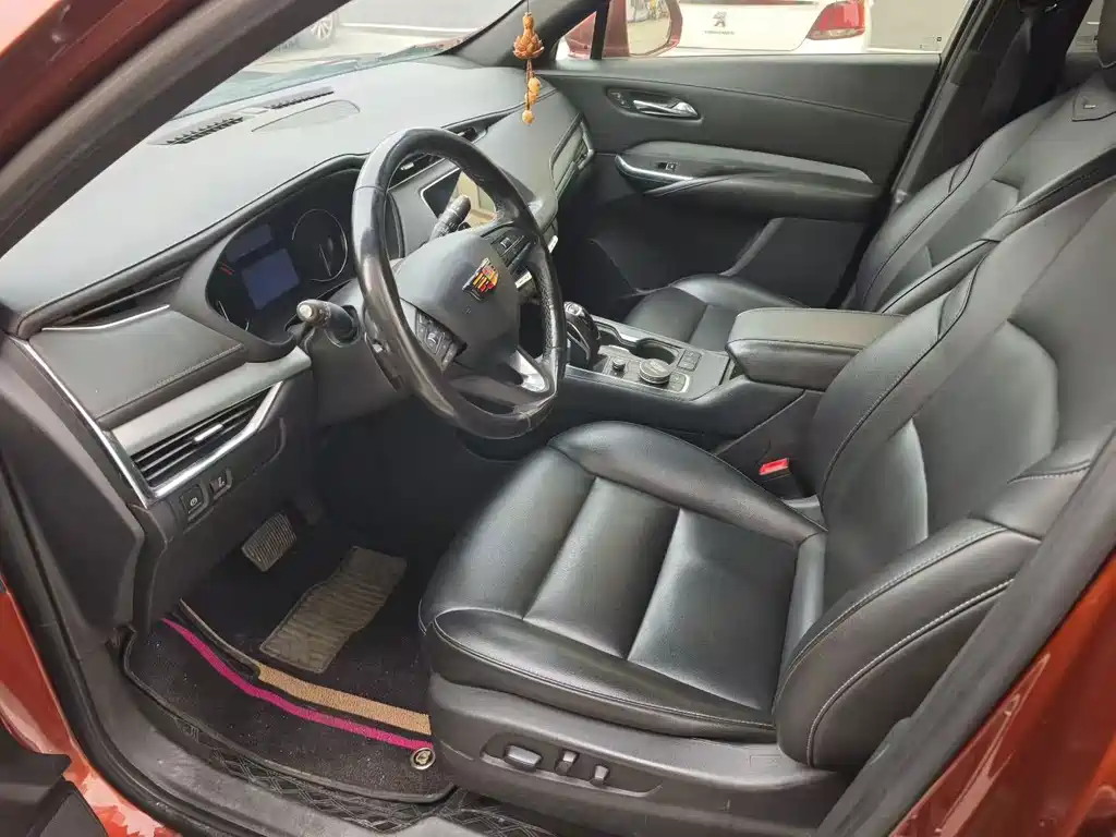 Cadillac XT4 — миниатюра 6