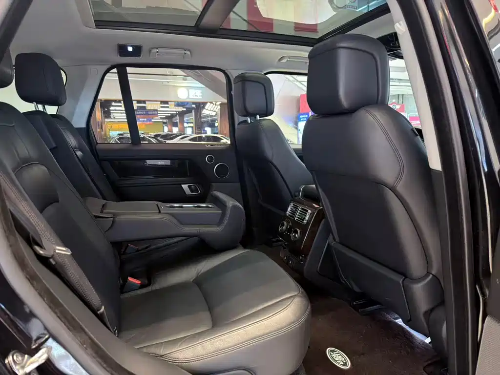 Land Rover Range Rover — миниатюра 12