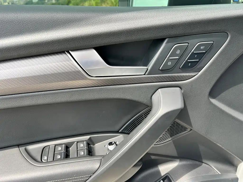 Audi Q5L — миниатюра 21