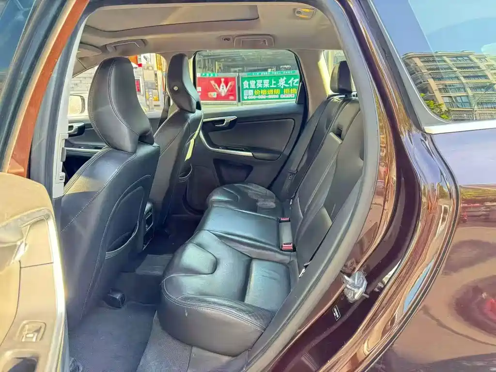Volvo XC60 — миниатюра 5