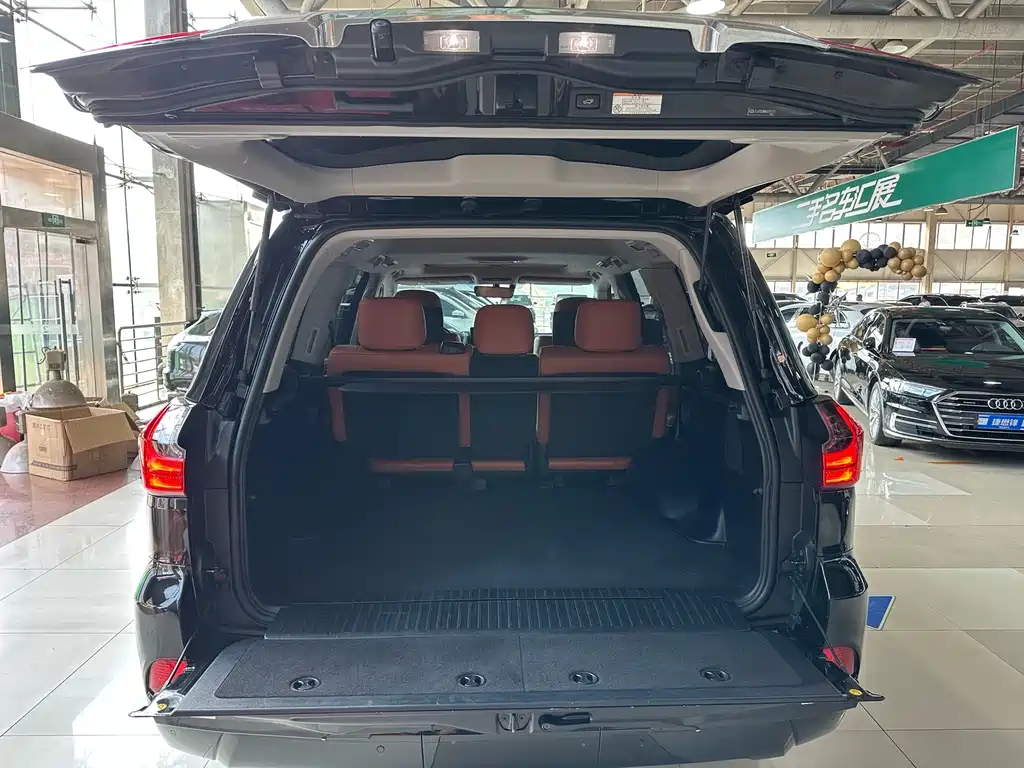 Lexus LX — миниатюра 17
