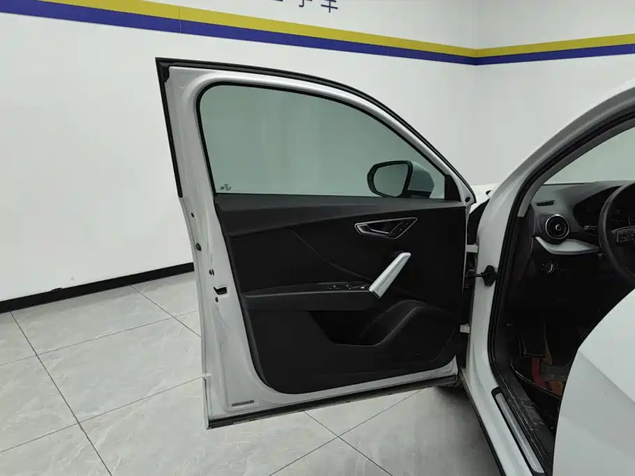 Audi Q2L — миниатюра 7