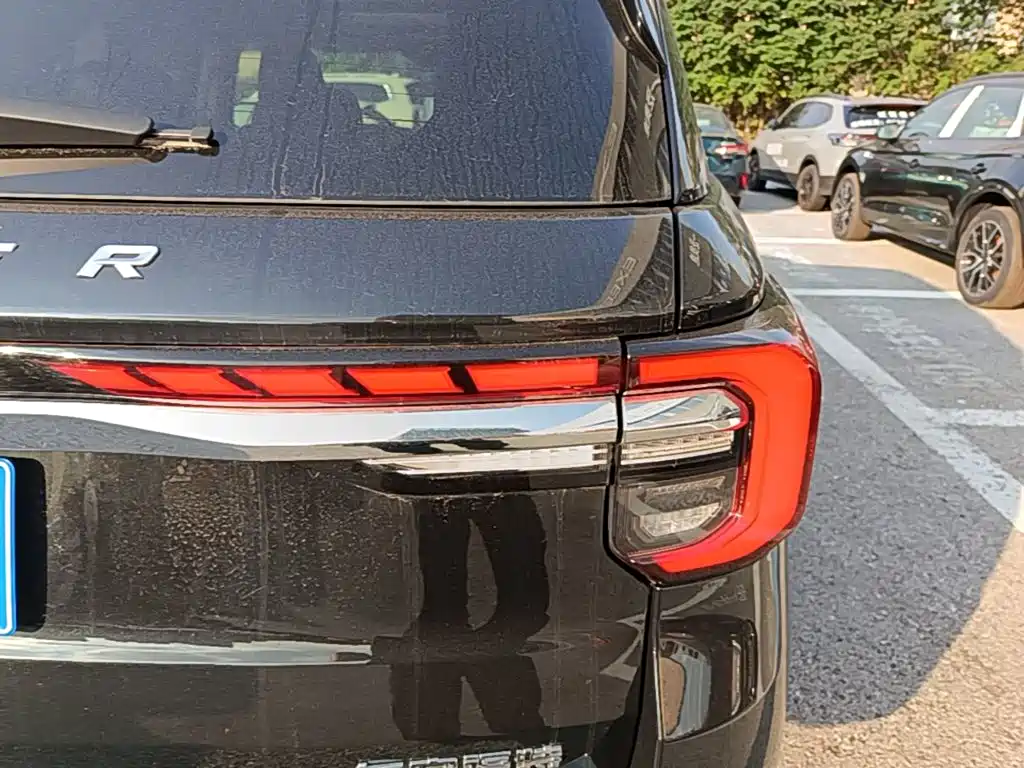 Ford Explorer — миниатюра 8