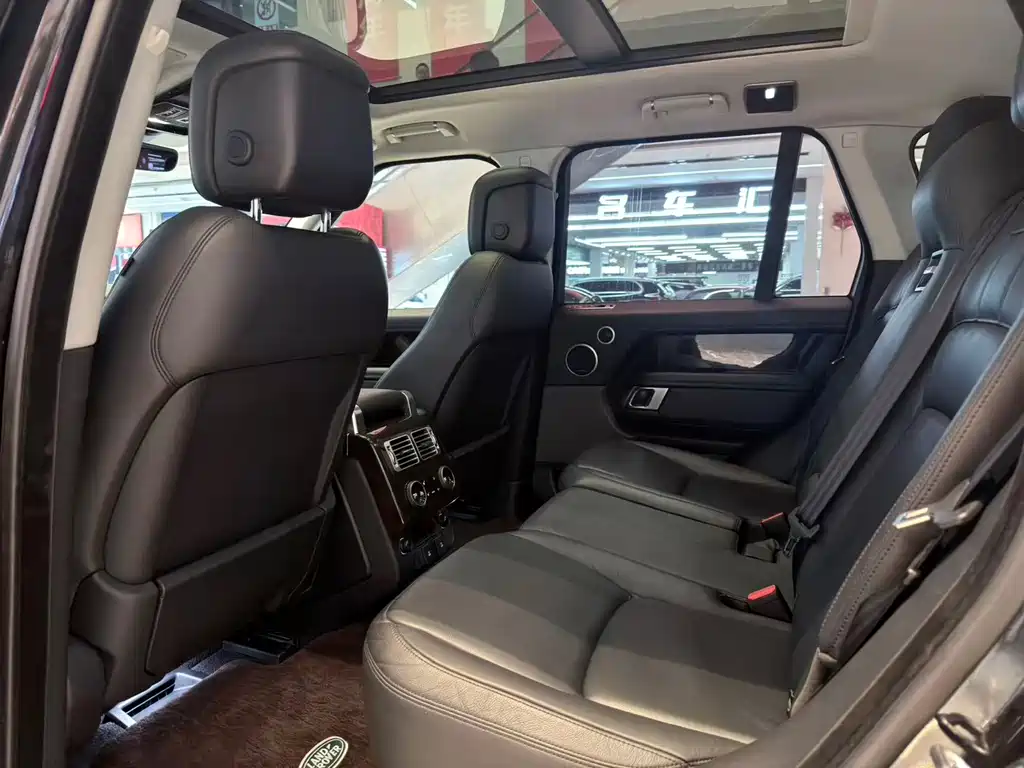 Land Rover Range Rover — миниатюра 7