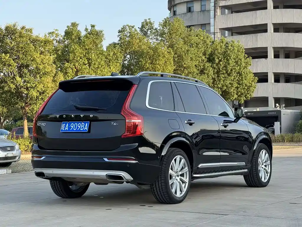 Volvo XC90 — миниатюра 4