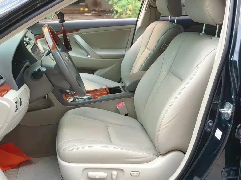 Toyota Camry — миниатюра 6