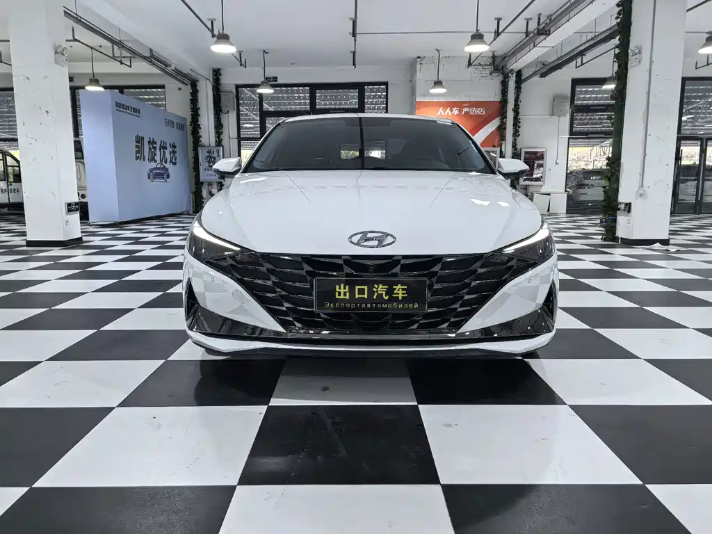 Hyundai Elantra — миниатюра 2