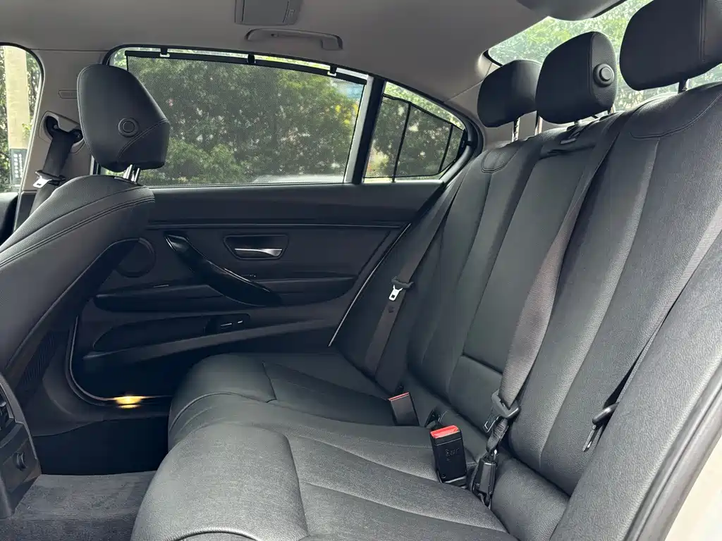 BMW 3 Series — миниатюра 5