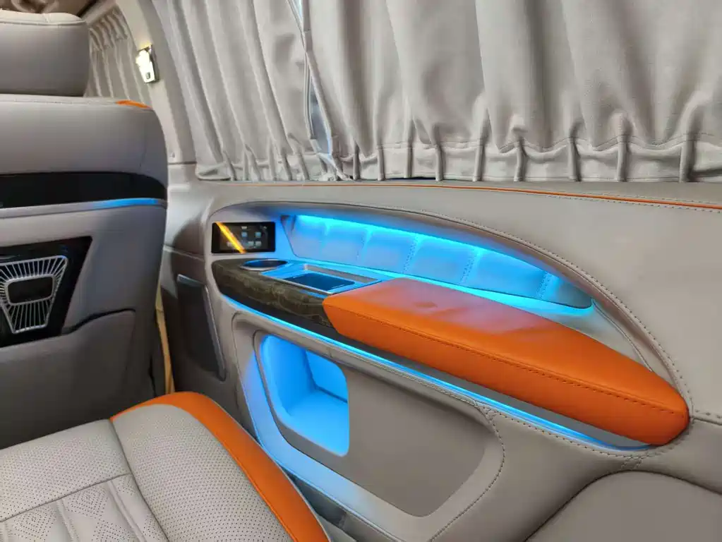 MERCEDES-BENZ V CLASS