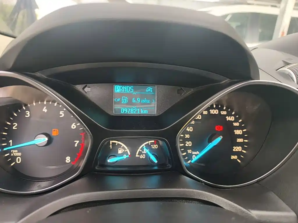 Ford Kuga — миниатюра 12