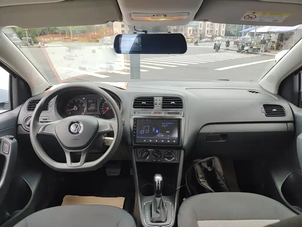 Volkswagen Polo — миниатюра 10