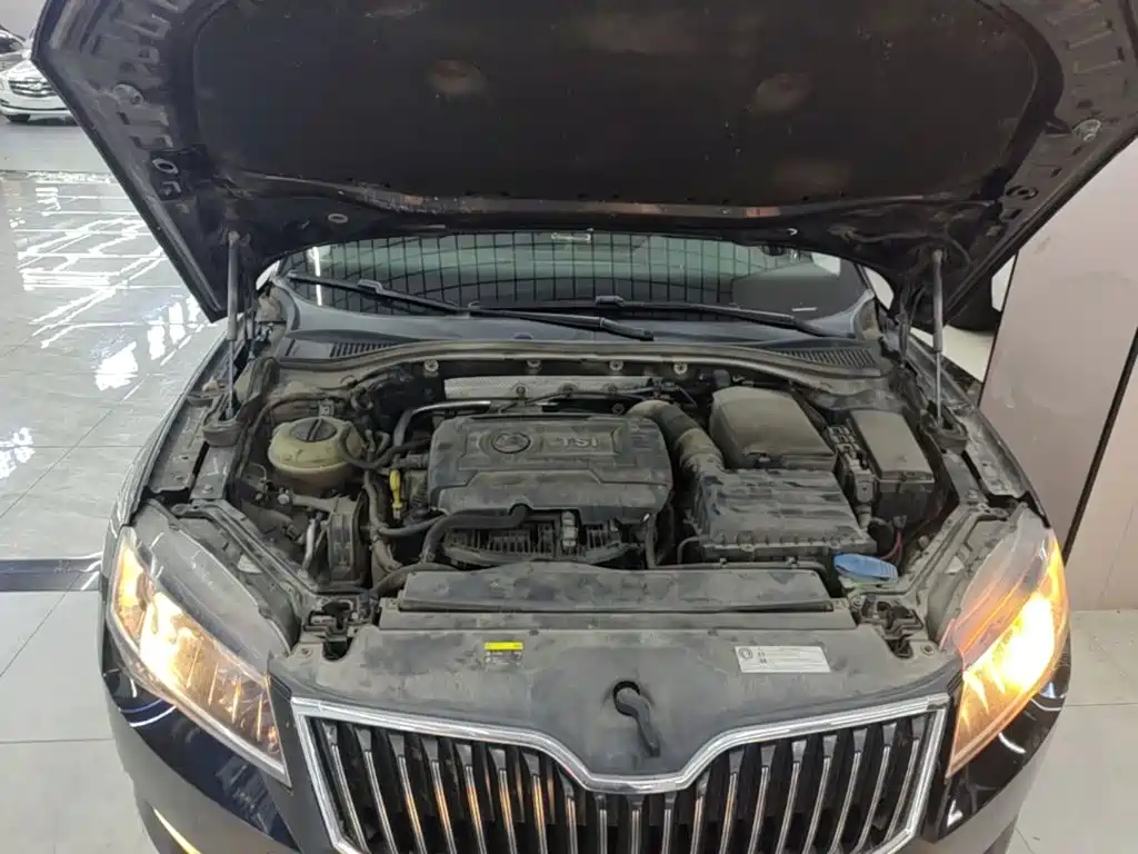 Skoda Superb — миниатюра 20