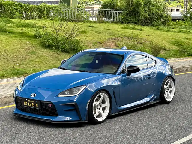 TOYOTA  86 2023