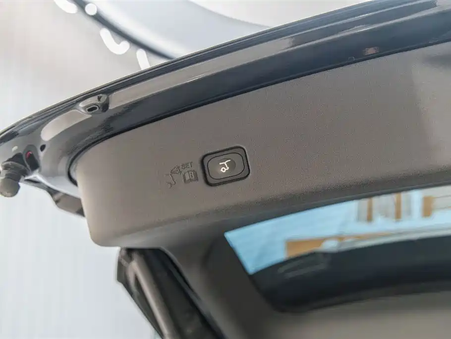 Lincoln Nautilus 2025 2.0T Premium