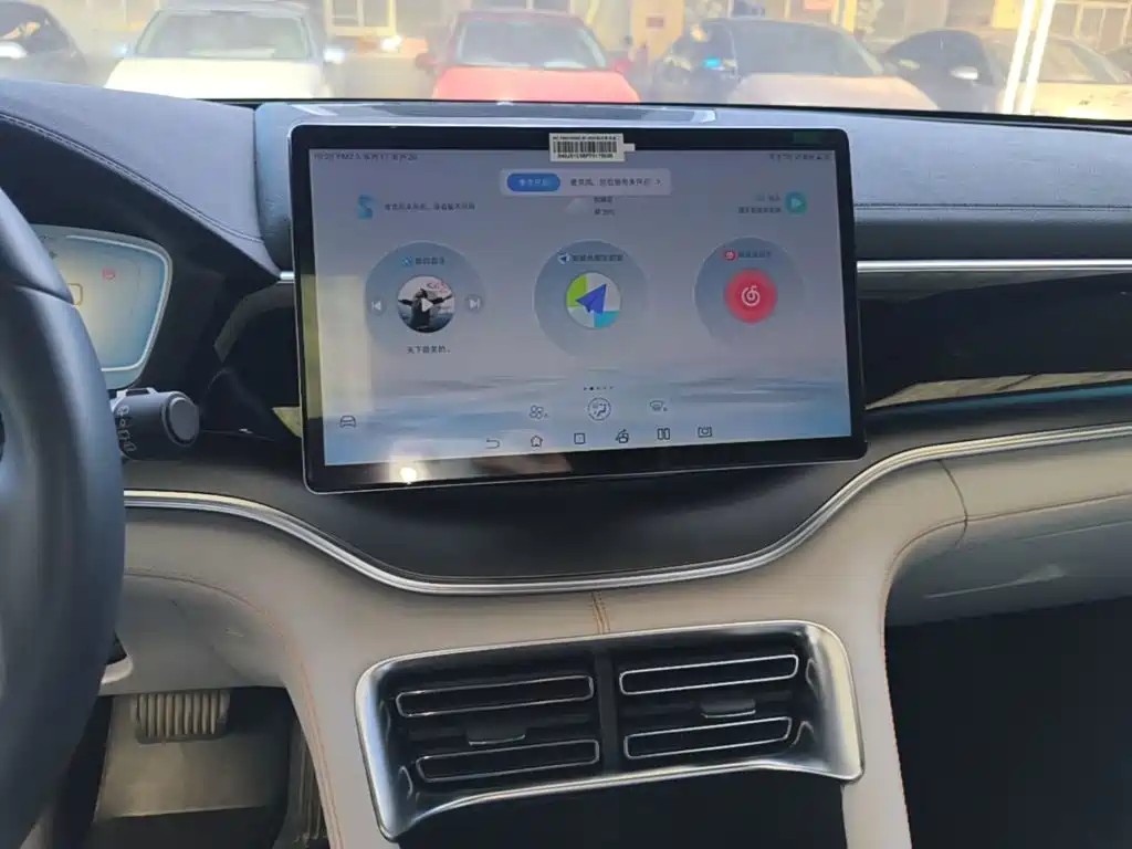 BYD PLUS New Energy — миниатюра 13
