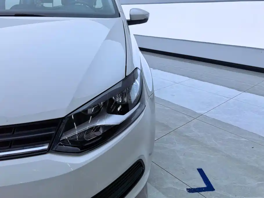 Volkswagen Polo — миниатюра 5