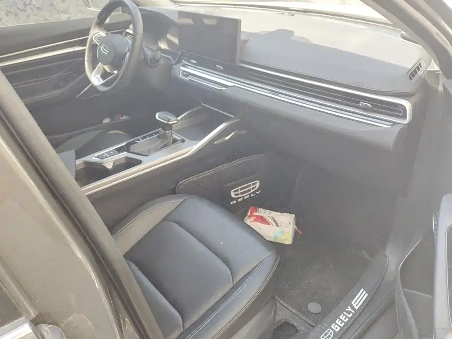 Geely Emgrand — миниатюра 8