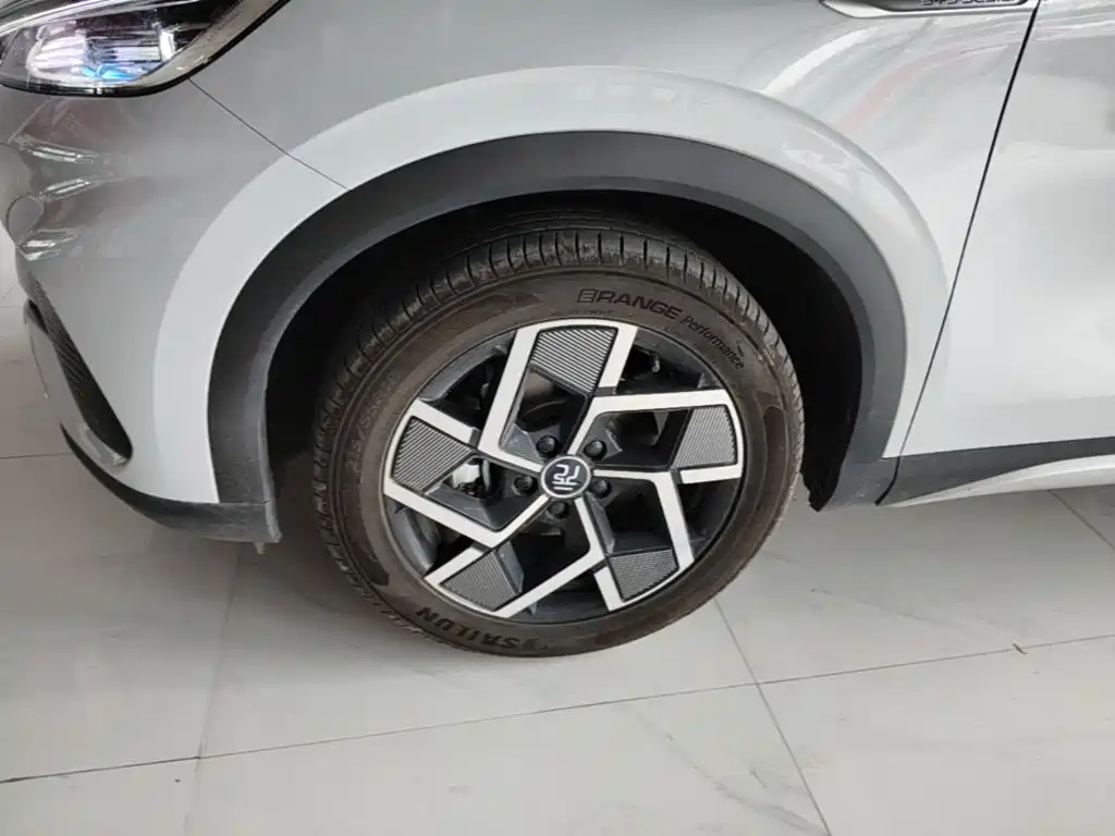 BYD Yuan Plus — миниатюра 23