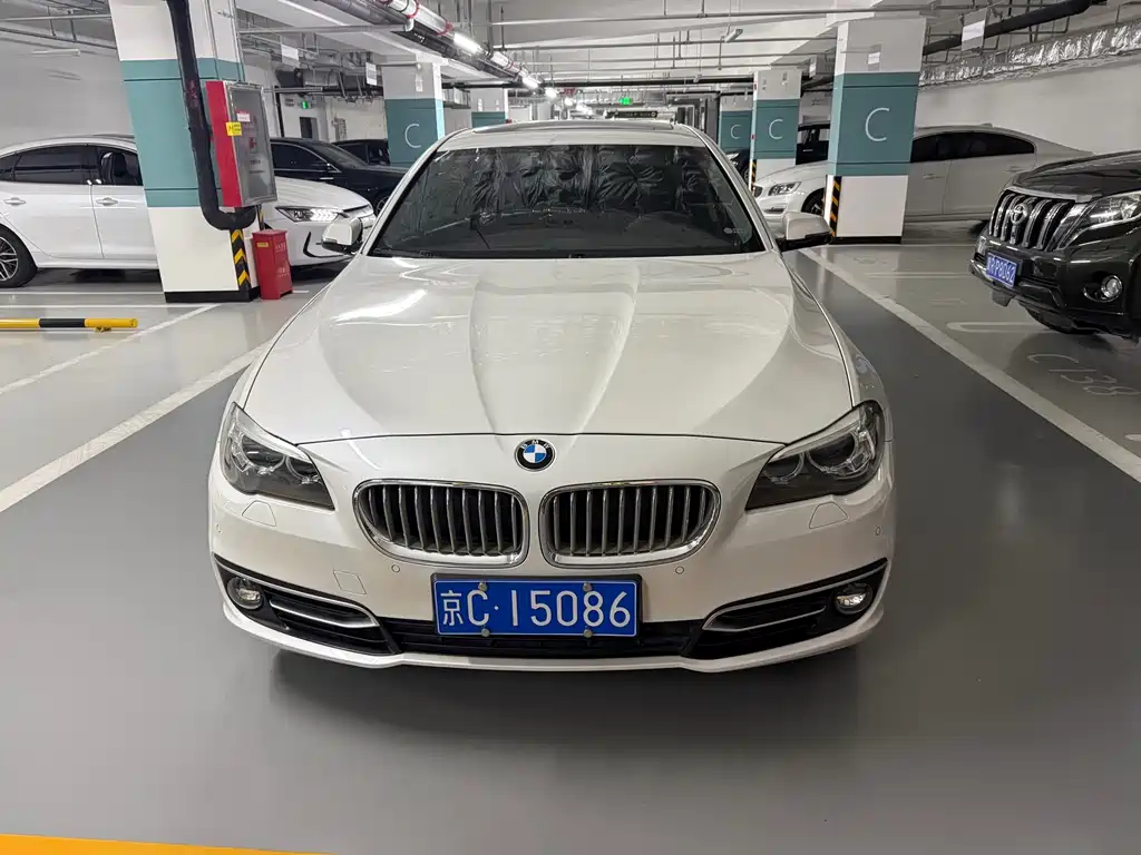 BMW 5 Series — миниатюра 3