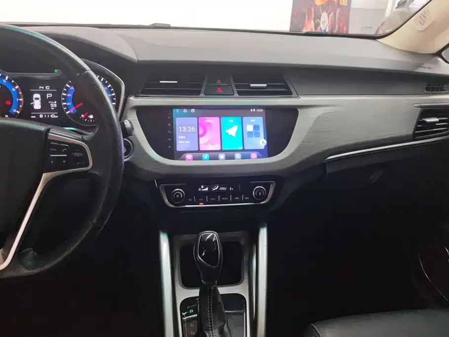 Geely Vision X3 — миниатюра 13