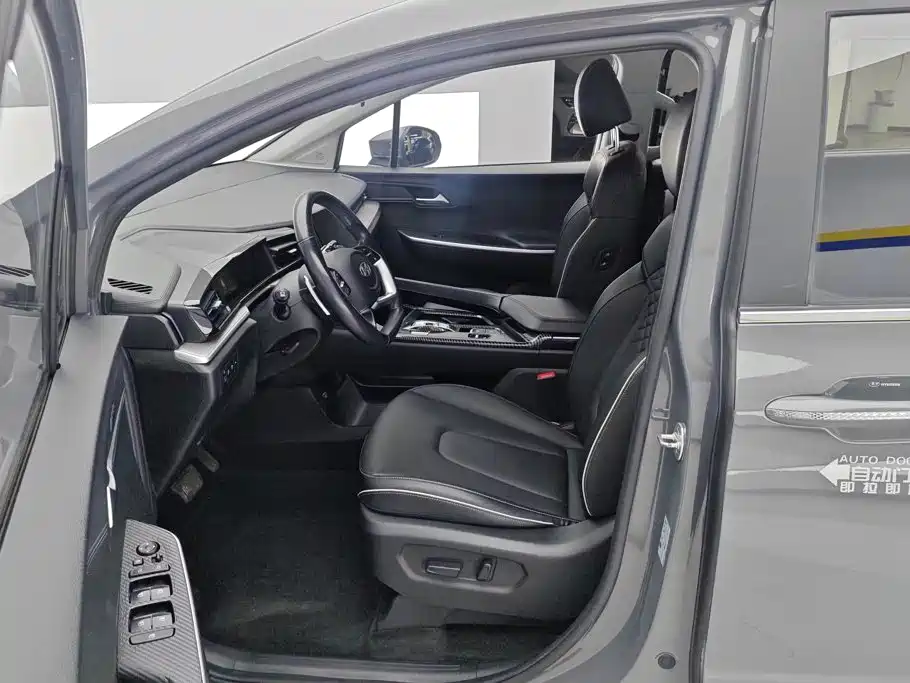 Hyundai Custo — миниатюра 9