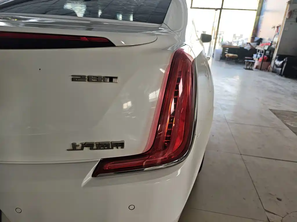Cadillac XTS — миниатюра 8