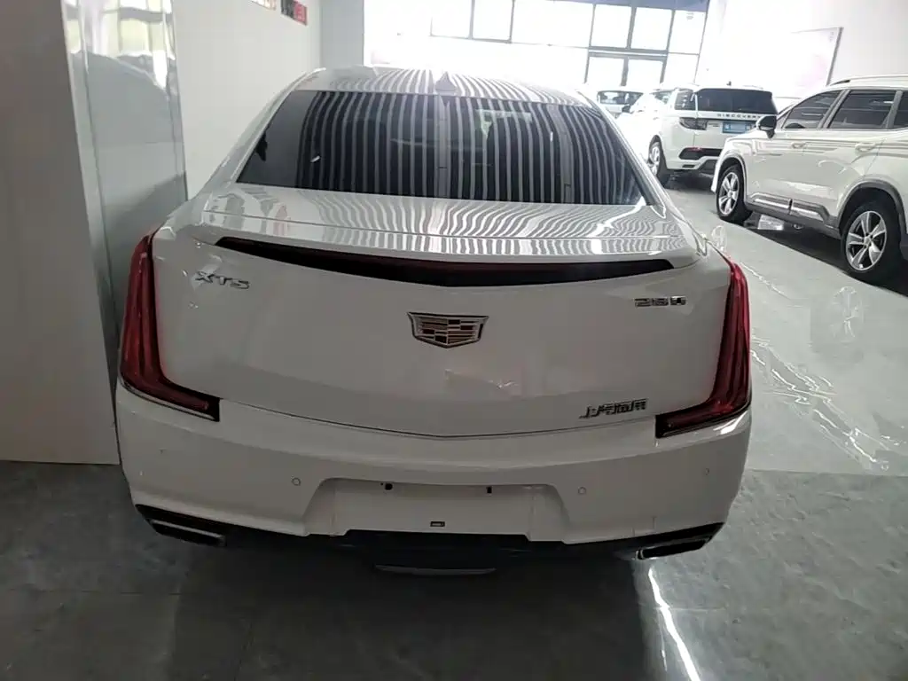 Cadillac XTS — миниатюра 6