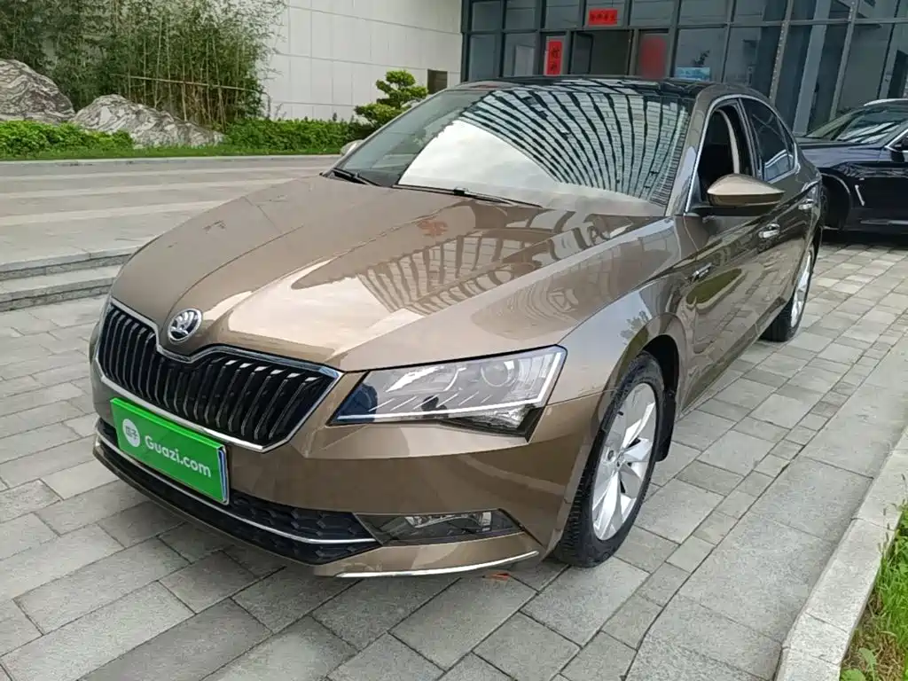 Skoda Superb — миниатюра 2