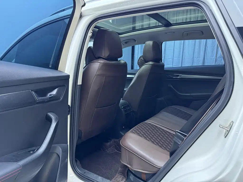Skoda Karoq 2022 TSI280 Premium