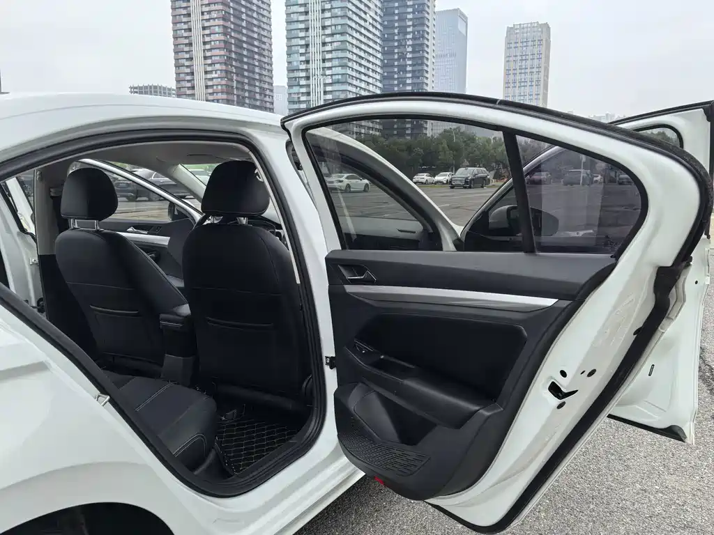 Volkswagen Bora — миниатюра 15