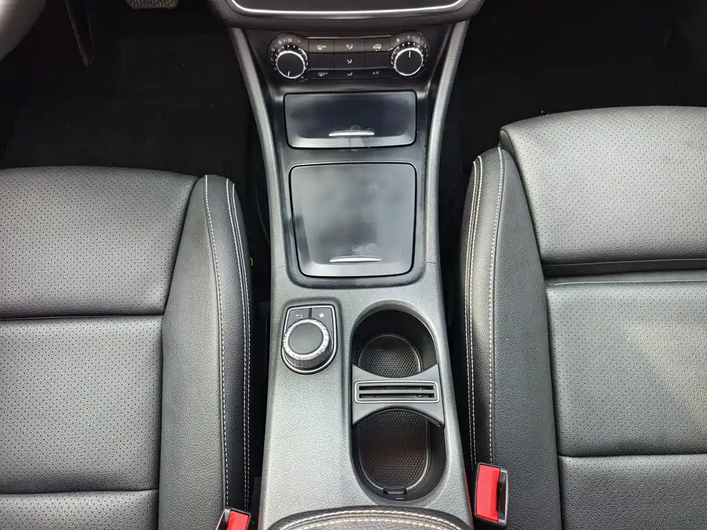 Mercedes-Benz GLA — миниатюра 9
