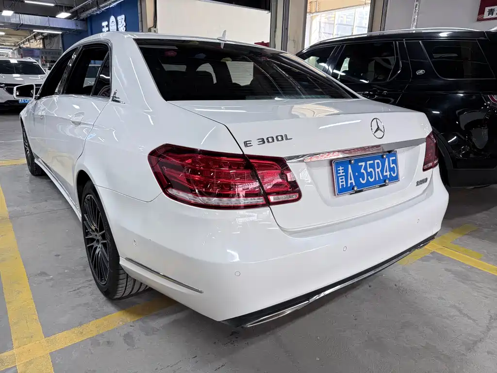 Mercedes-Benz E-Class — миниатюра 17