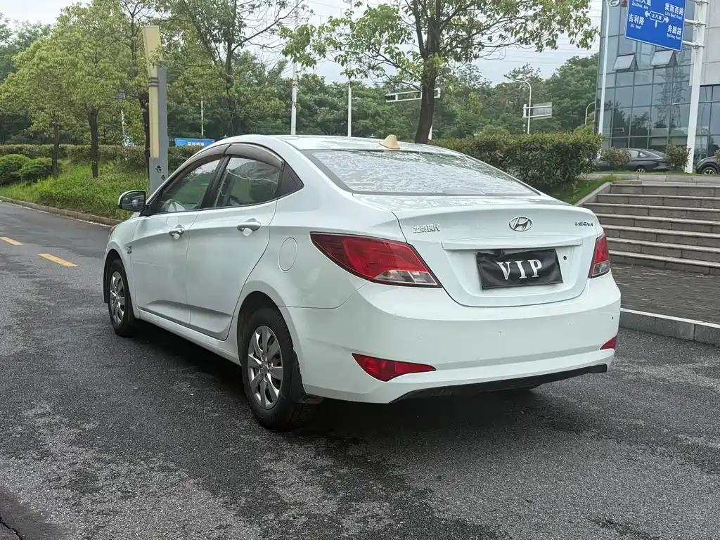 Hyundai Verna 1.4L Manual Smart Type GLS, фото 6