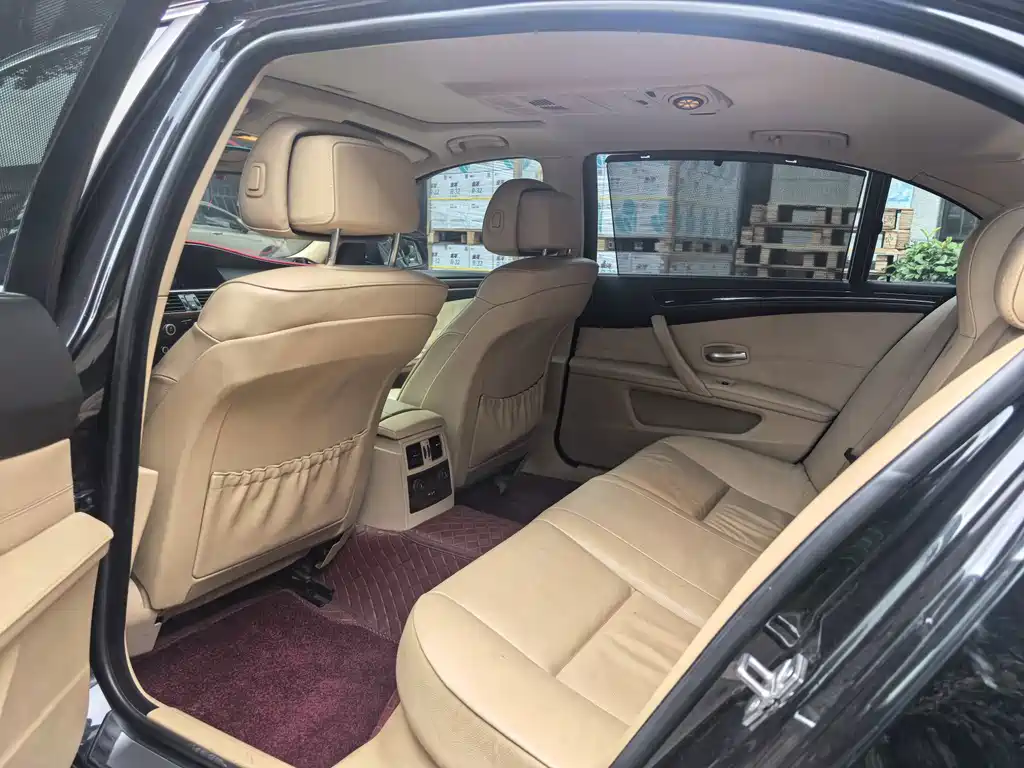 BMW 5 Series — миниатюра 16