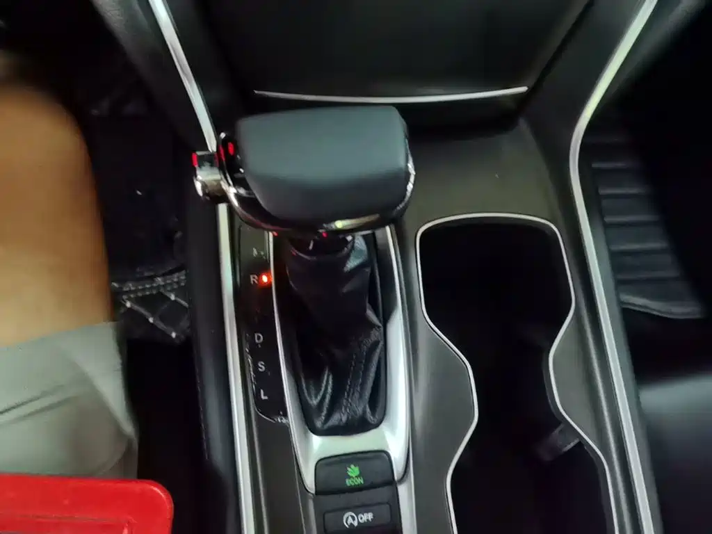 Honda Accord — миниатюра 14