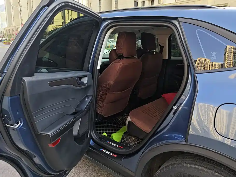 Ford Escape — миниатюра 11